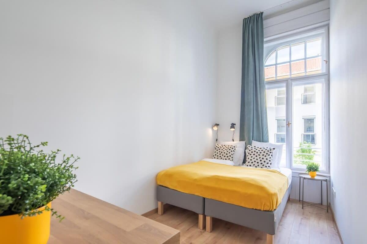Central - New - Easy Sleep Budapesta Exterior foto