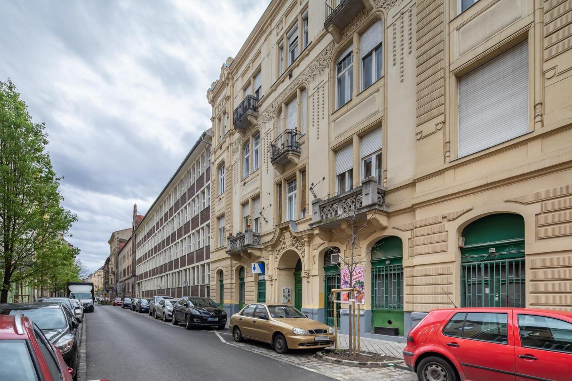 Central - New - Easy Sleep Budapesta Exterior foto